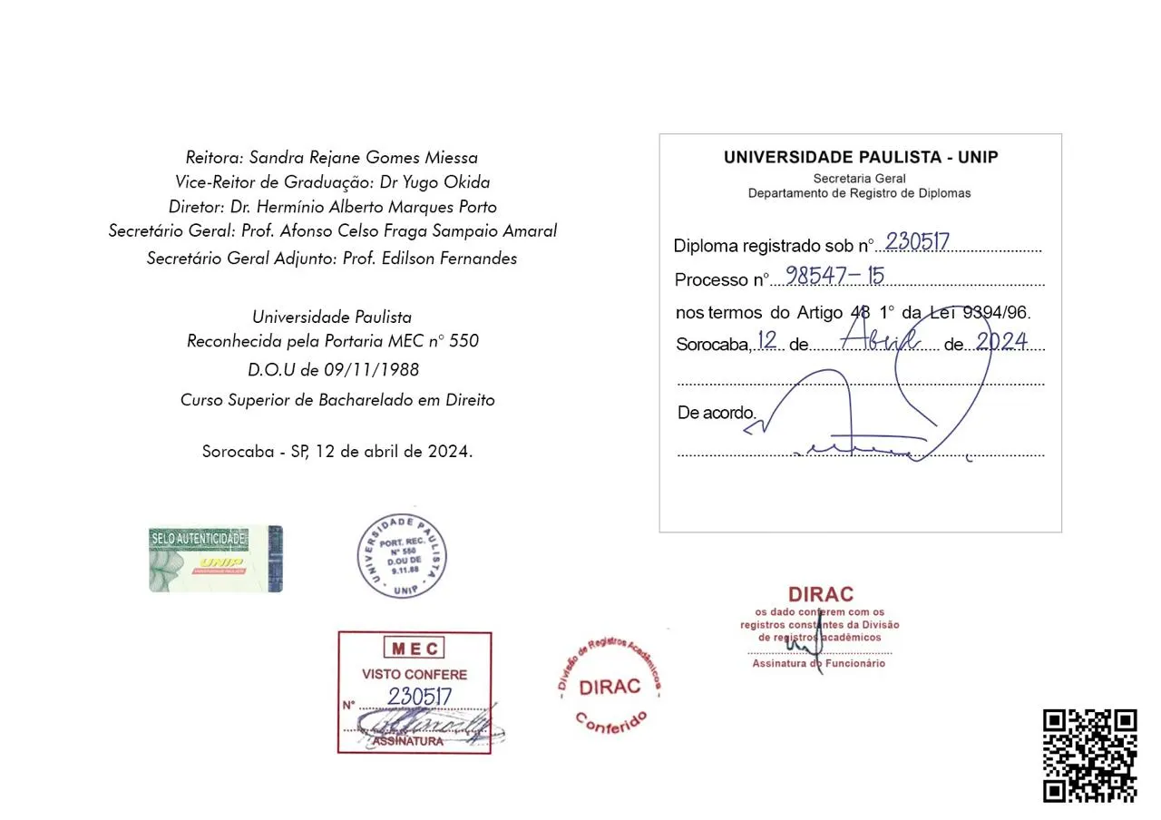 Exemplo do verso e registros de diploma de bacharelado em Direito